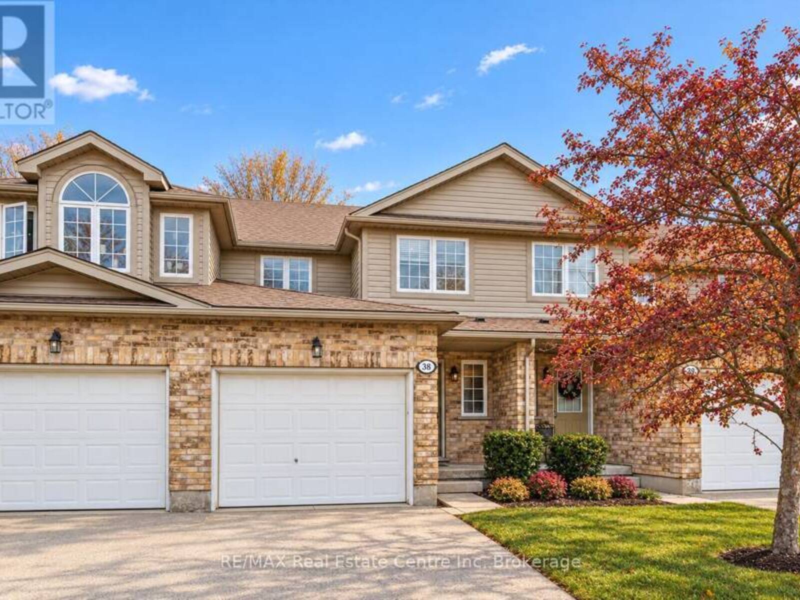 38 - 210 DAWN AVENUE, Guelph, Ontario N1G 5L5