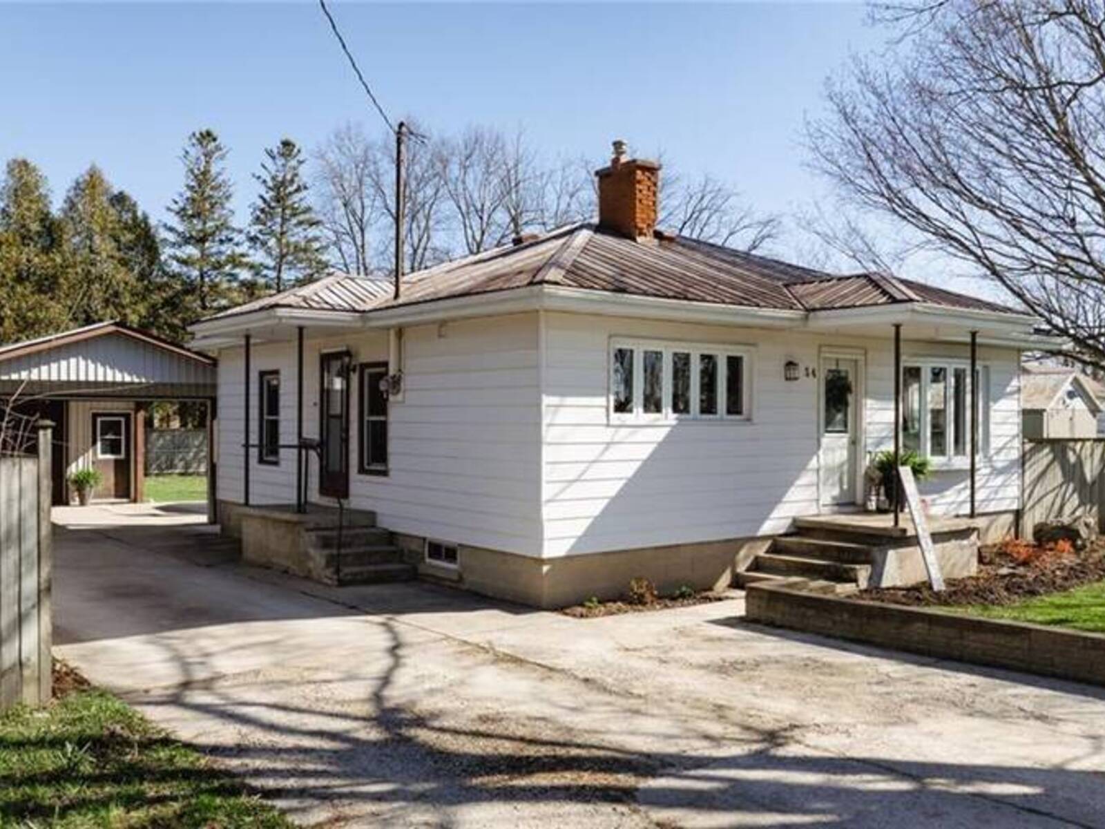 54 MILL Road E, Brucefield, Ontario N0M 1J0