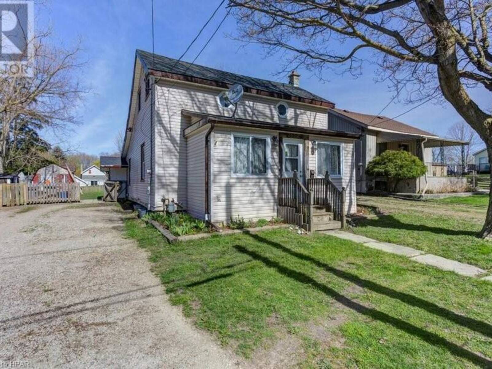 122 FULTON Street, Clinton, Ontario N0M 1L0