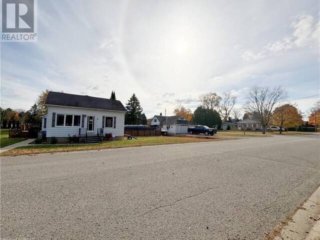 9 WILLIAM Street Egmondville Ontario, N0K 1G0