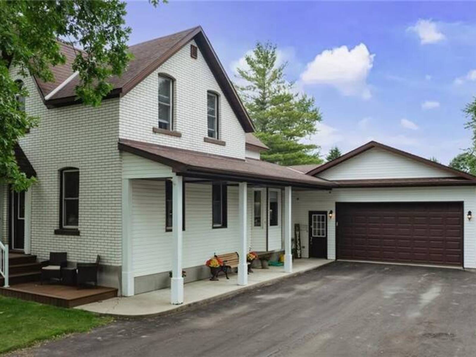 8 BLAKE Street, Ripley, Ontario N0G 2R0