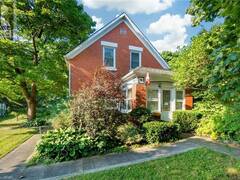 26 MARLBOROUGH Street Mitchell Ontario, N0K 1N0