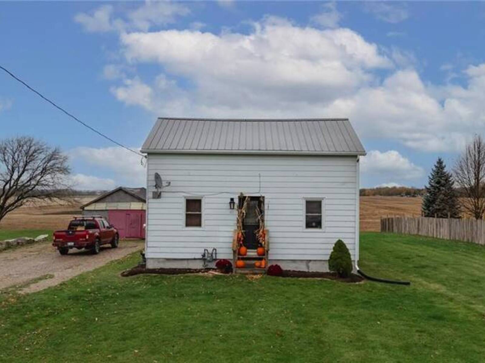 41 KING STREET NORTH, Crediton, Ontario N0M 1M0