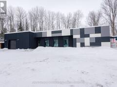 382 BIRCHGROVE DRIVE W North Bay Ontario, P0H 1H0