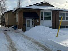 421 OAKWOOD AVENUE North Bay Ontario, P1B 9A8