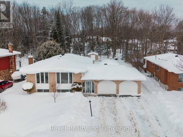 220 MCNAUGHTON AVENUE North Bay Ontario, P1C 1G7 - 4 Bedrooms Home For Sale