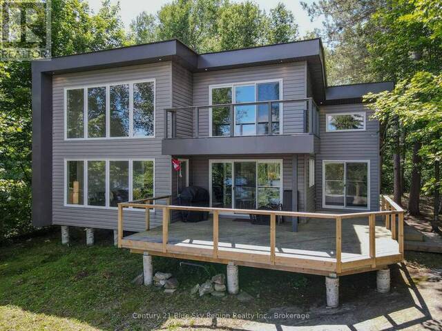 21 JACK'S LAKE Parry Sound Ontario, P0H 1N0 - 2 Bedrooms Waterfront Home For sale