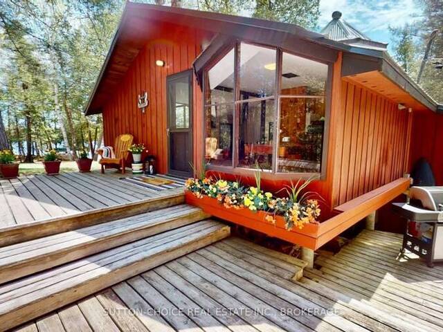 104 HEMLOCK ISLAND North Bay Ontario, P0H 1K0 - 3 Bedrooms Waterfront Home For sale