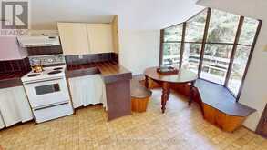 104 HEMLOCK ISLAND | North Bay Ontario | Slide Image Eight