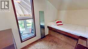 104 HEMLOCK ISLAND | North Bay Ontario | Slide Image Twenty-four
