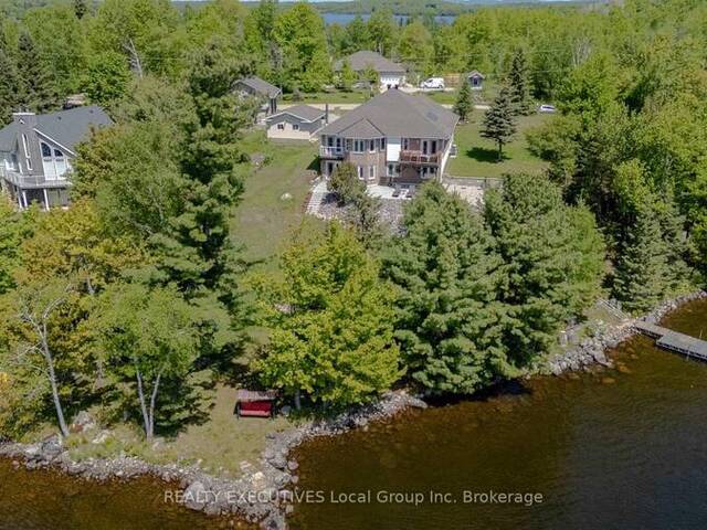 910 NOSBONSING PARK ROAD North Bay Ontario, P0H 1K0 - 4 Bedrooms Waterfront Home For sale
