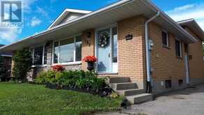 102 LEE AVENUE | North Bay Ontario | Slide Image One
