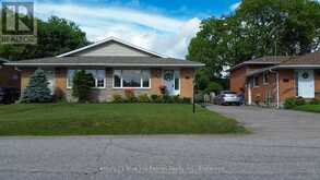 102 LEE AVENUE | North Bay Ontario | Slide Image Two