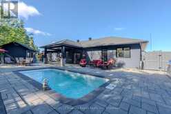51 WELKIN GROVE | North Bay Ontario | Slide Image Nine