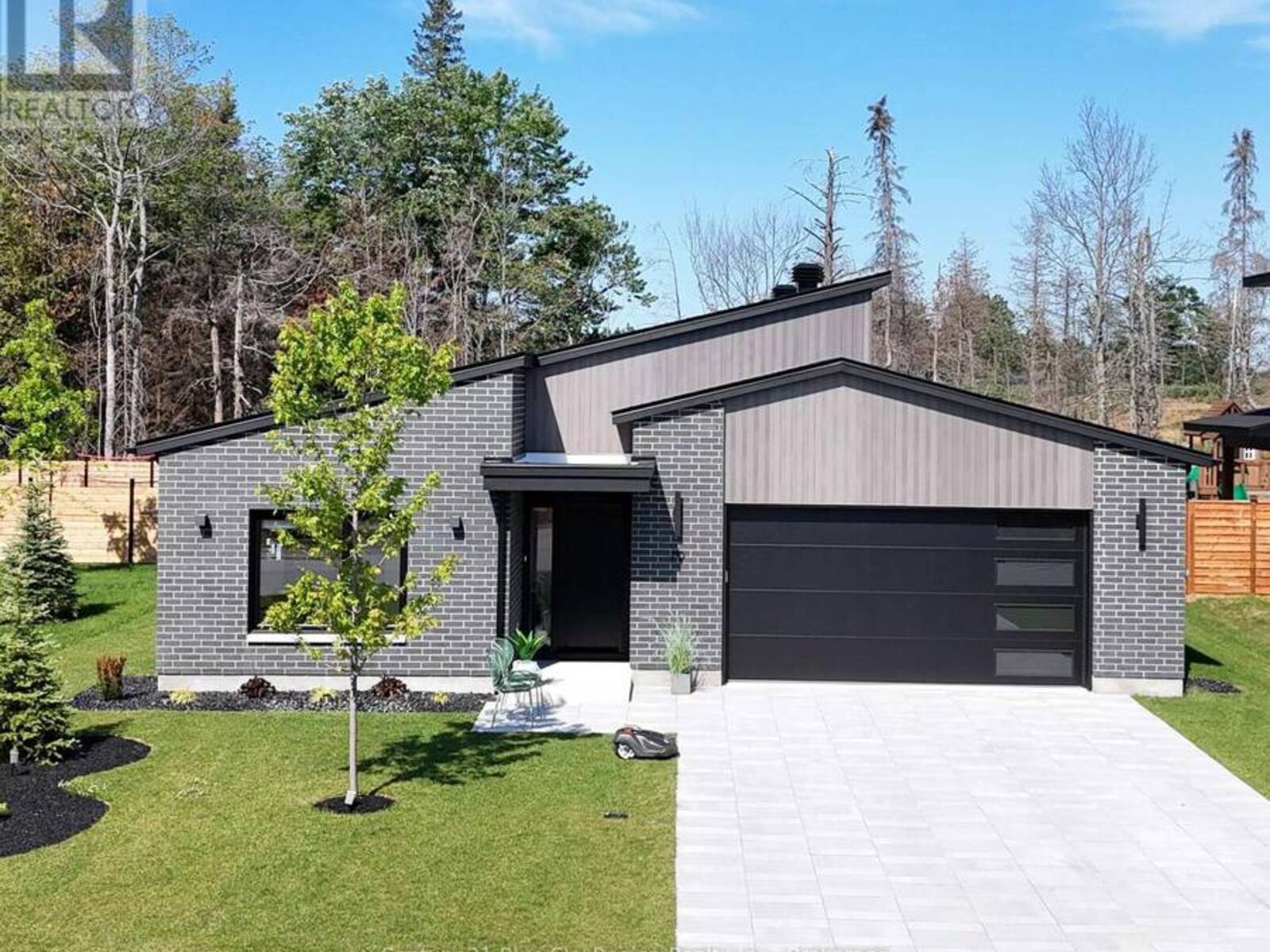 19 KATIE ANN CRESCENT, North Bay, Ontario P1C 1M8