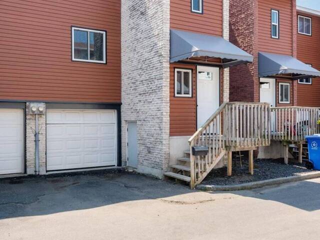 8 - 850 LAKESHORE DRIVE North Bay Ontario, P1A 2G8 - 4 Bedrooms Condo For Sale