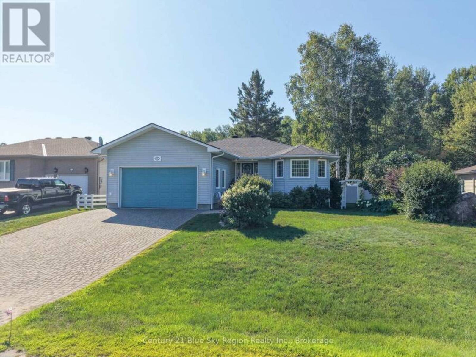 33 GOLF COURSE ROAD, North Bay, Ontario P0H 1H0