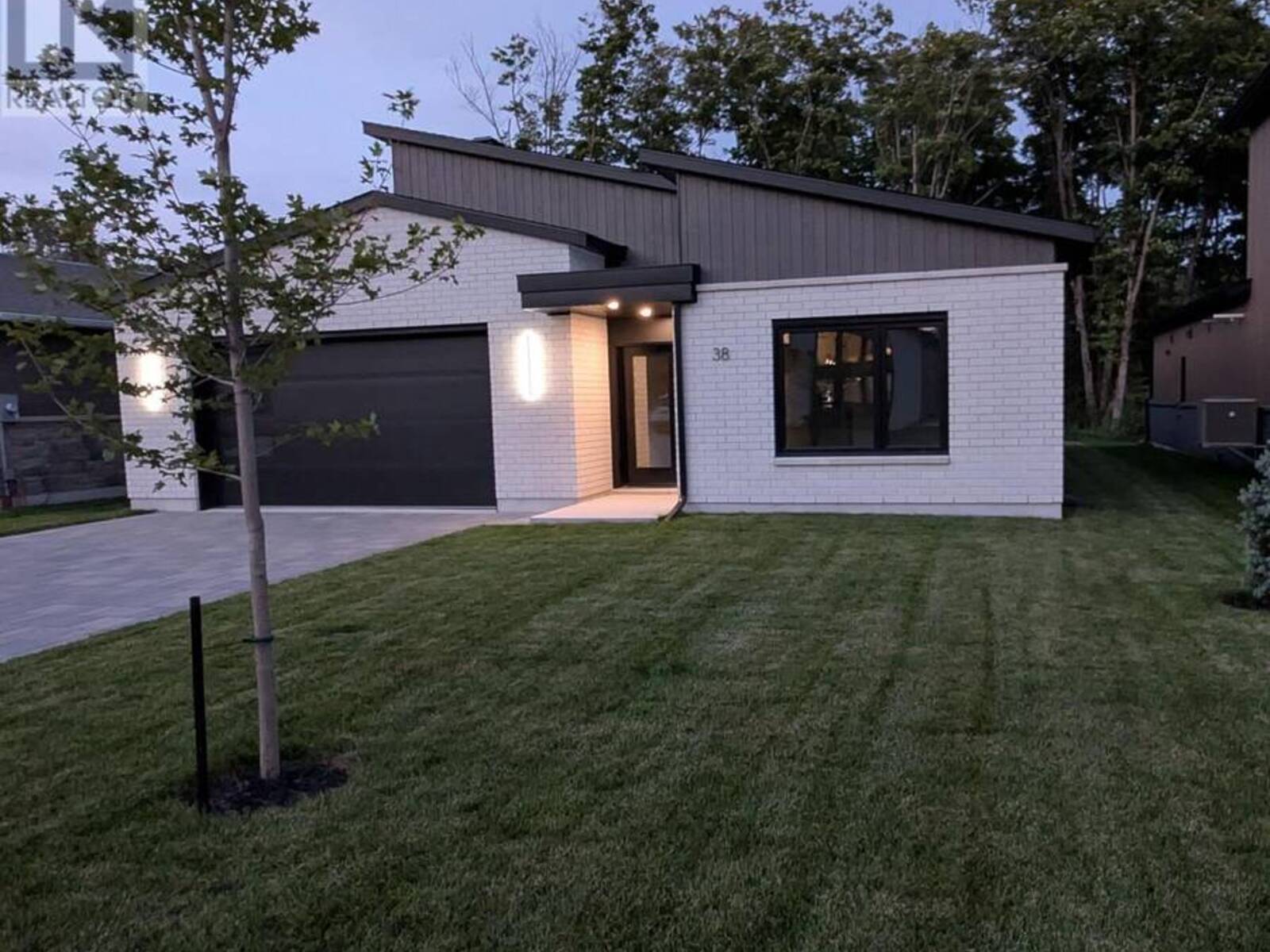 38 KATIE ANN CRESCENT, North Bay, Ontario P1C 1M8