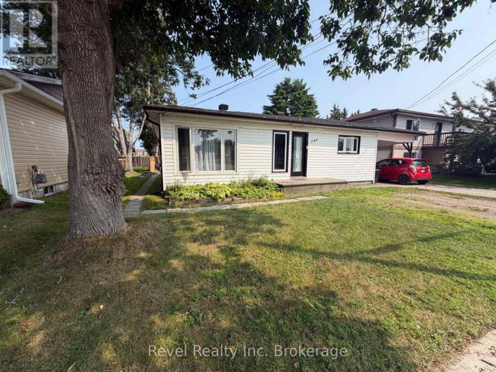 209 SALTER STREET, West Nipissing, Ontario P2B 3B5