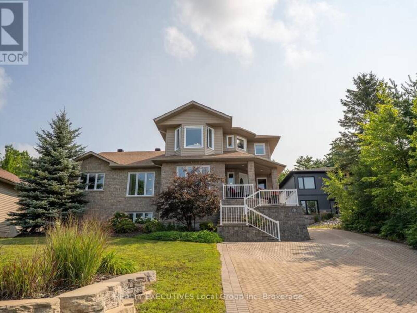 124 FAIRWAY DRIVE, North Bay, Ontario P0H 1H0