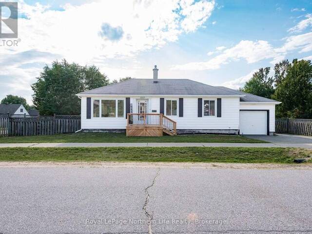 1009 ELIZABETH STREET North Bay Ontario, P1B 3T9 - Property For Sale