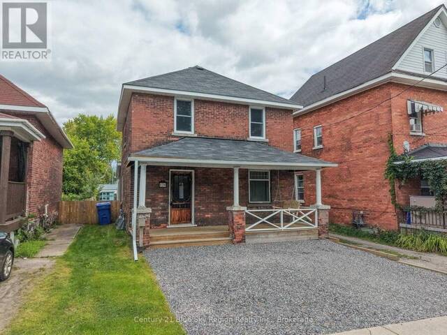120 SECOND AVENUE W North Bay Ontario, P1B 3K8 - 3 Bedrooms Home For Sale