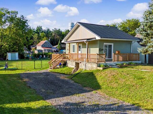 189 BAY STREET North Bay Ontario, P0H 1H0 - 2 Bedrooms Home For Sale