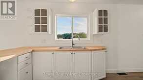 125 BOOTH ROAD | Parry Sound Ontario | Slide Image Thirteen