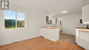125 BOOTH ROAD | Parry Sound Ontario | Slide Image Nine