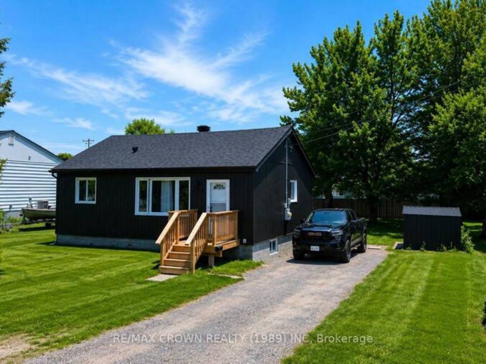 479 ANGUS AVENUE, North Bay, Ontario P1B 7L9
