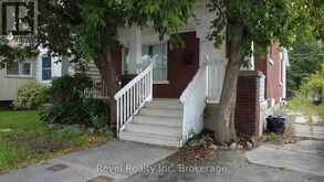 416 FIRST AVENUE W | North Bay Ontario | Slide Image Three