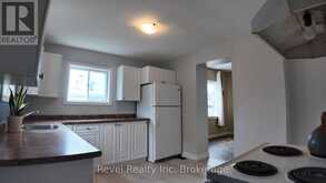 416 FIRST AVENUE W | North Bay Ontario | Slide Image Eight