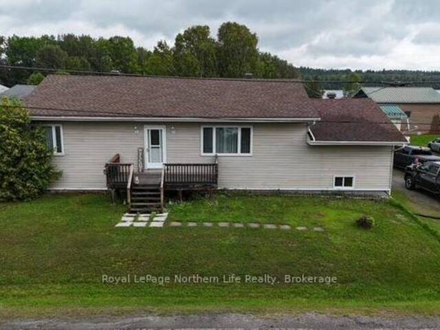 3 CEDAR AVENUE Temagami Ontario, P0H 2H0 - 4 Bedrooms Home For Sale