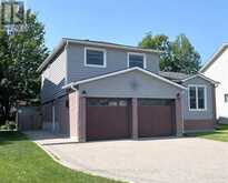 35 NANCY DRIVE | North Bay Ontario | Slide Image Three