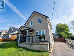 372 THIRD AVENUE E North Bay Ontario, P1B 1M6