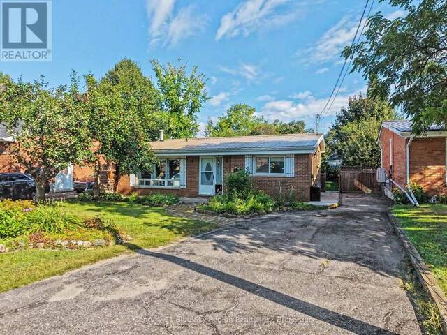 328 MCKENZIE AVENUE North Bay Ontario, P1B 7E2 - 4 Bedrooms Home For Sale
