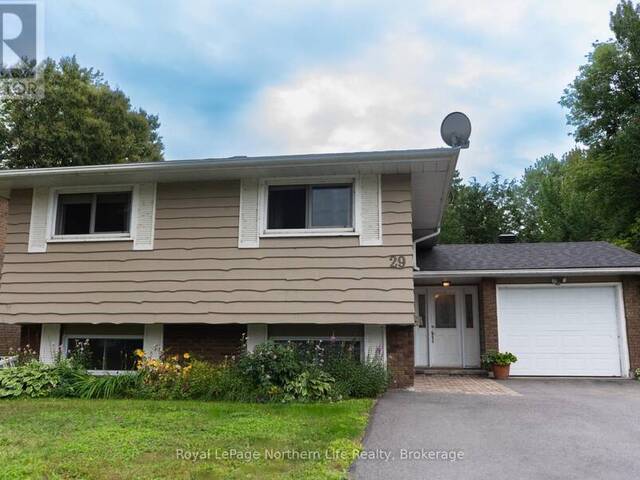 29 SHORE ACRES BOULEVARD North Bay Ontario, P1A 1B7 - 4 Bedrooms Home For Sale