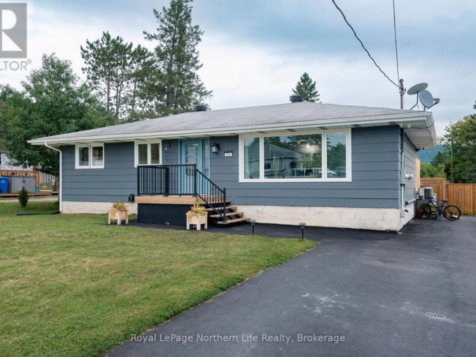 271 EIGHTH STREET, Mattawan, Ontario P0H 1V0