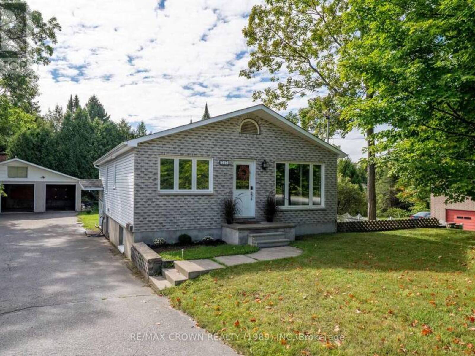 717 AIRPORT ROAD, North Bay, Ontario P1C 1A3