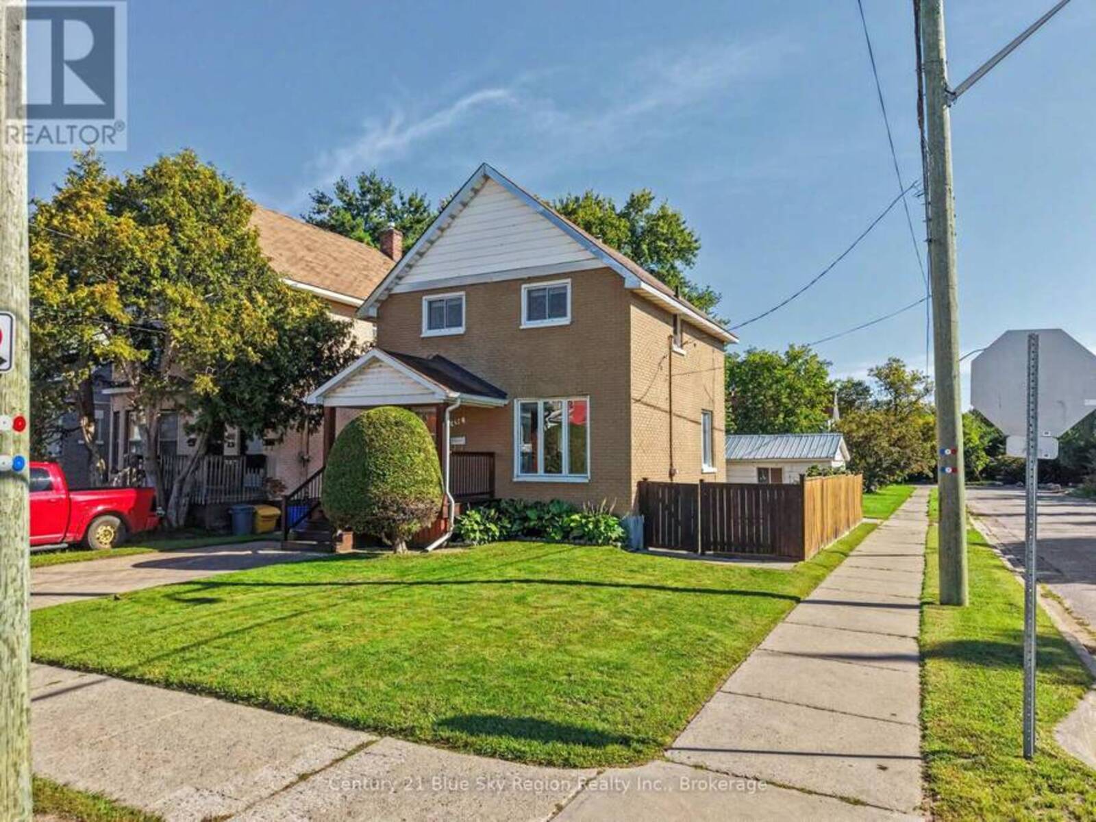 496 FIRST AVENUE E, North Bay, Ontario P1B 1K3