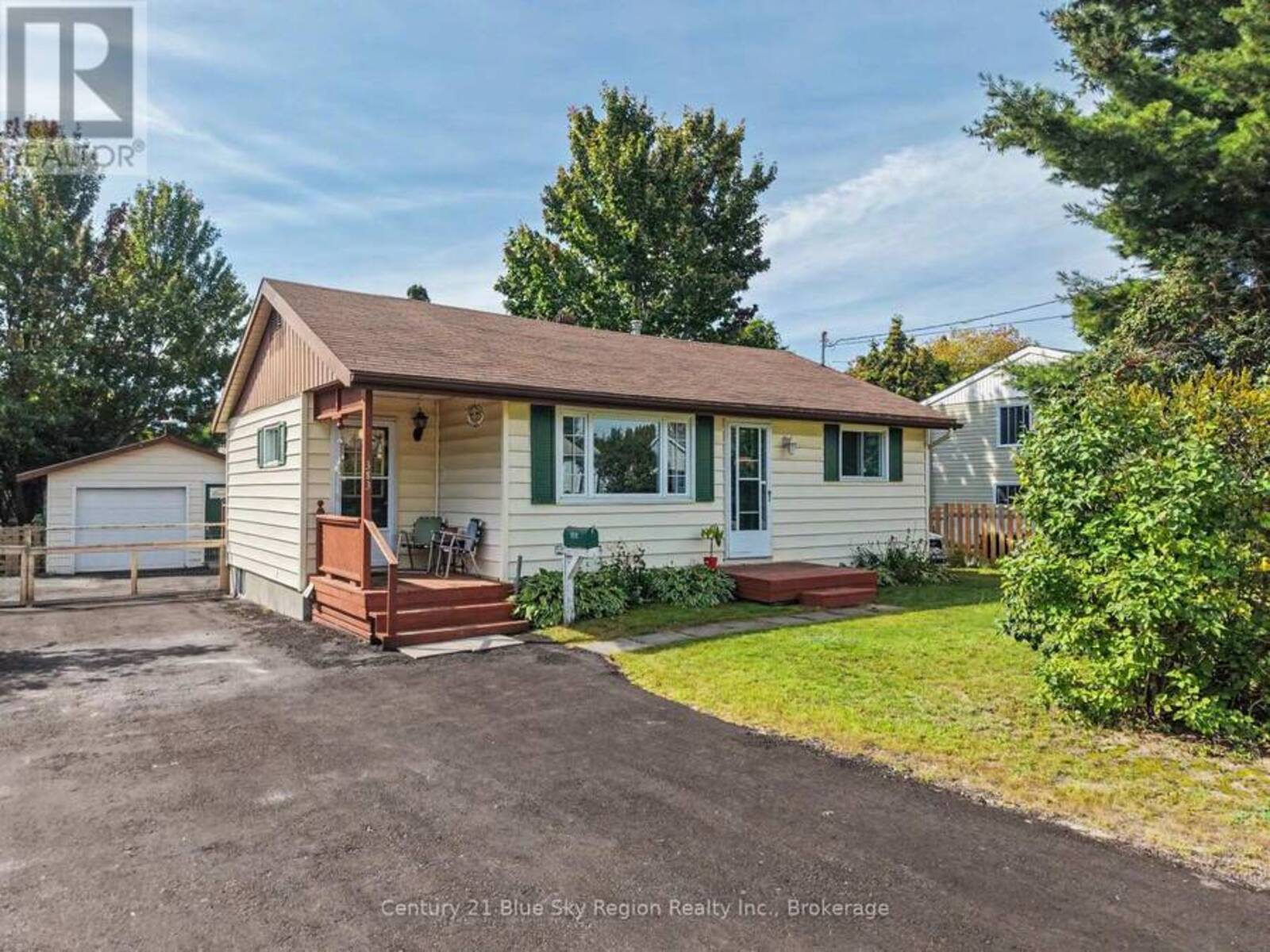 383 ANGUS STREET, North Bay, Ontario P1B 7L7