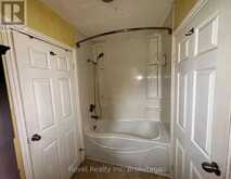 8 TRAILAINE ROAD | Parry Sound Ontario | Slide Image Nine
