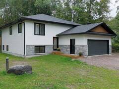 32 MOUNTAINVIEW ROAD Powassan Ontario, P0H 1Z0