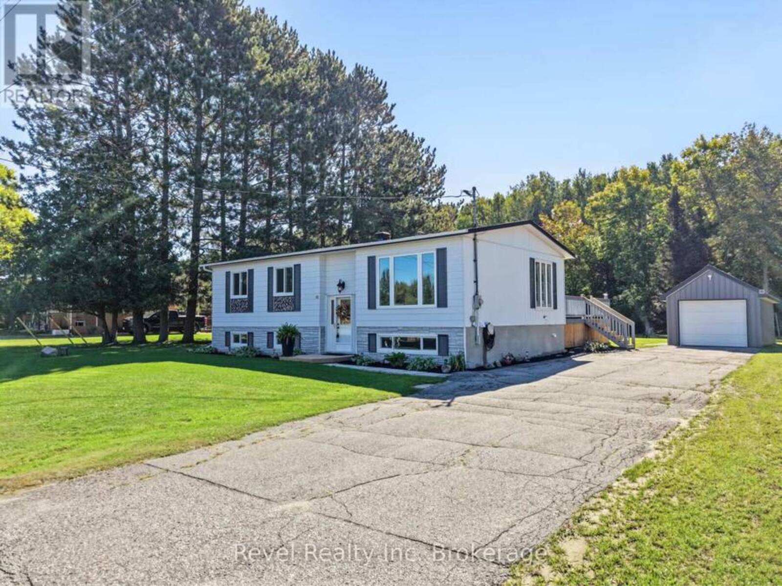 30 MAPLE STREET, West Nipissing, Ontario P0H 1M0