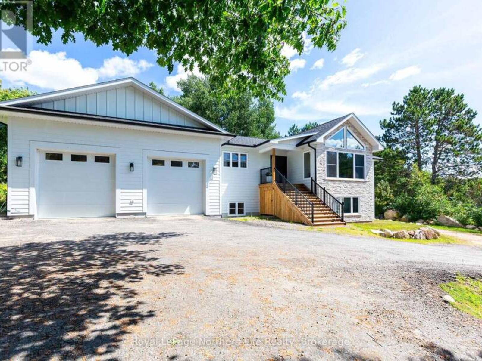 90 YOUNG DRIVE, Powassan, Ontario P0H 1Z0