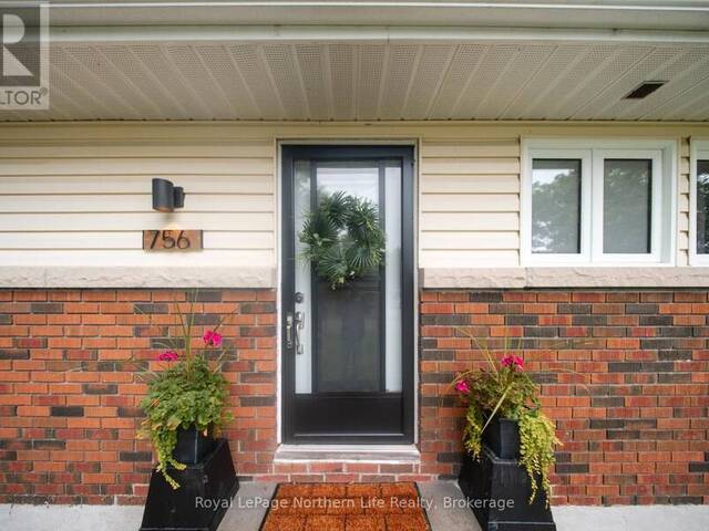 756 EASTWOOD AVENUE North Bay Ontario, P1B 7V3 - 3 Bedrooms Home For Sale