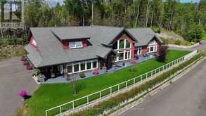 291 FOX DRIVE | Temagami Ontario | Slide Image Three