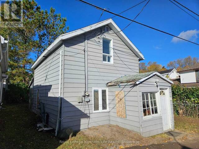 20 LOWER HELEN STREET Temiskaming Shores Ontario, P0J 1C0 - 3 Bedrooms Home For Sale