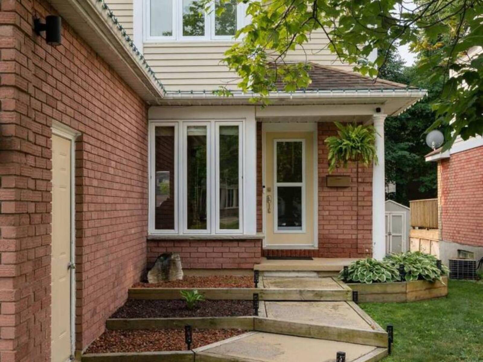 637 TACKABERRY DRIVE, North Bay, Ontario P1B 9L2