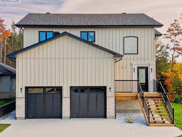 142 ANDREW AVENUE North Bay Ontario, P1B 0G8 - 4 Bedrooms Home For Sale
